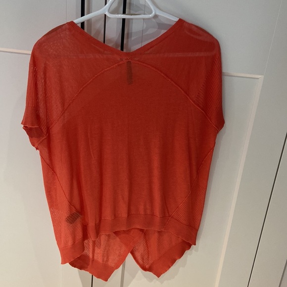 Short sleeve top - Picture 2 of 3